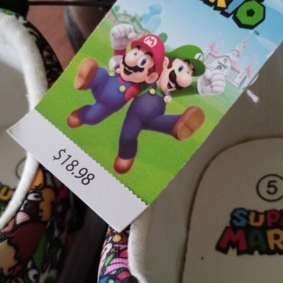 Nintendo Kids Shoes - Super Mario - Size: 5   (1004) - Picture 2 of 4